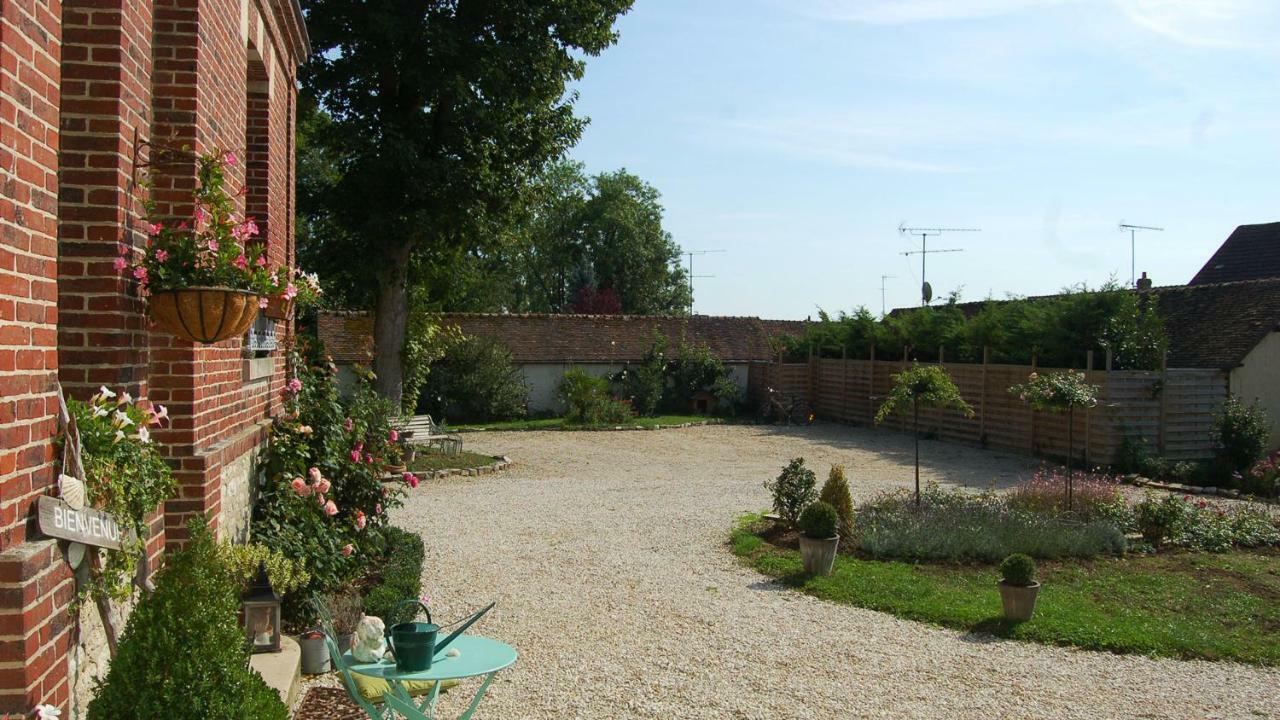 Le Manoir Du Menillet Panzió Bornel Kültér fotó